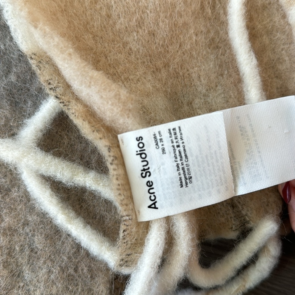 Acne Studios Scarf - Picture 3 of 3